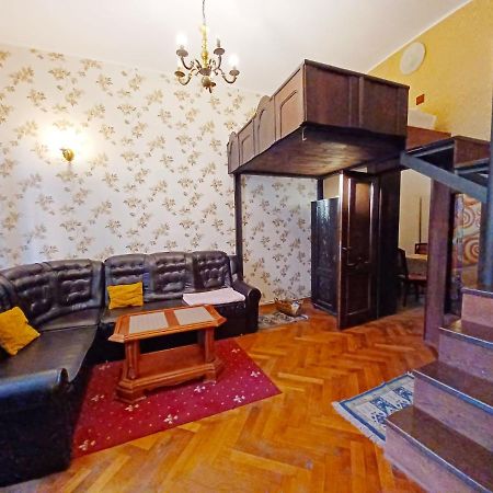 Aristocrat Vintage Apartment Braşov Esterno foto
