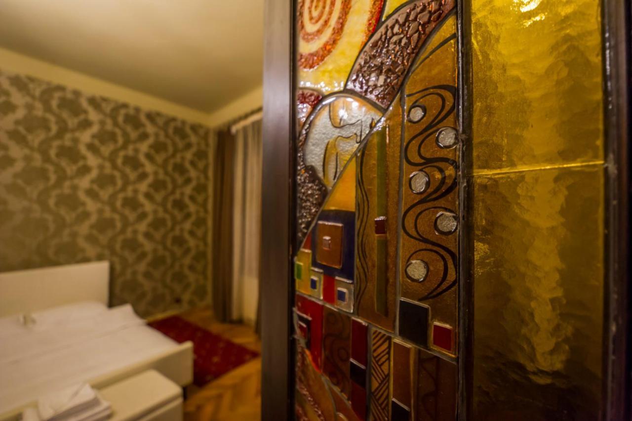 Aristocrat Vintage Apartment Braşov Esterno foto