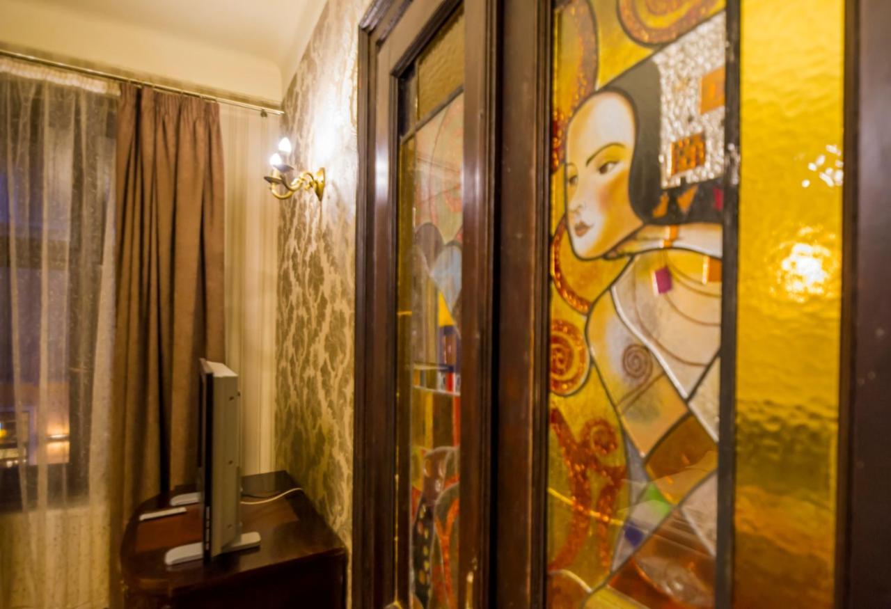 Aristocrat Vintage Apartment Braşov Esterno foto